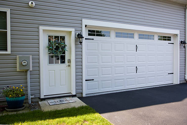24/7 Emergency Garage Door Panel Replacement experts in Warsaw, VA
